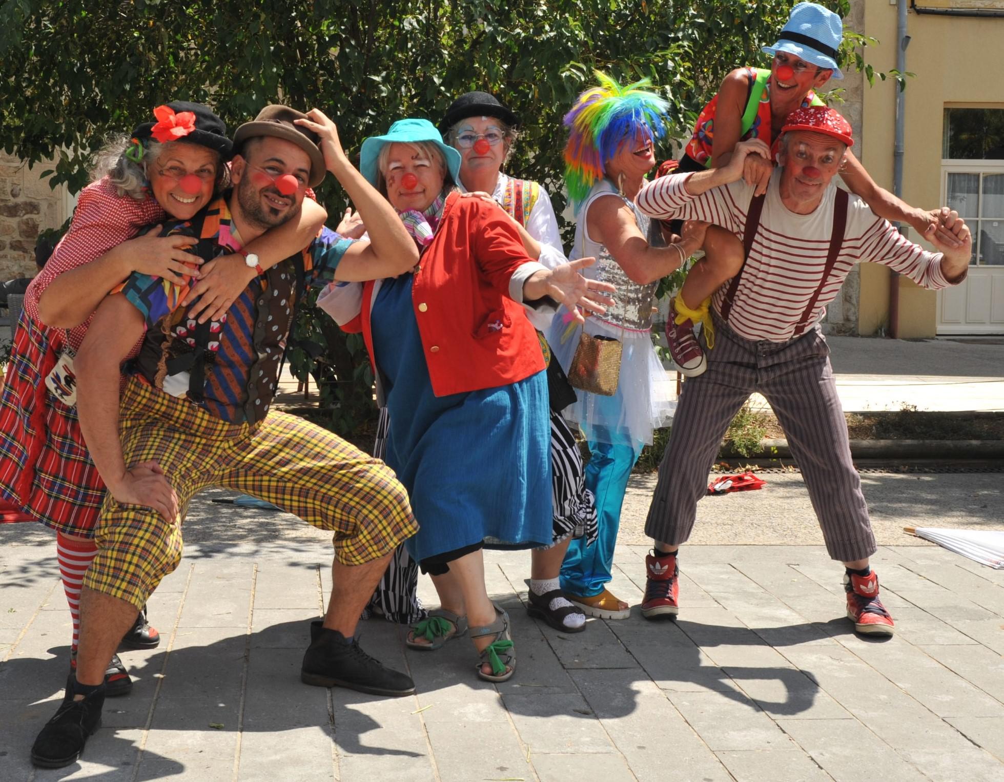 Groupe du stage clown 2023 au Mas des Fontaines
