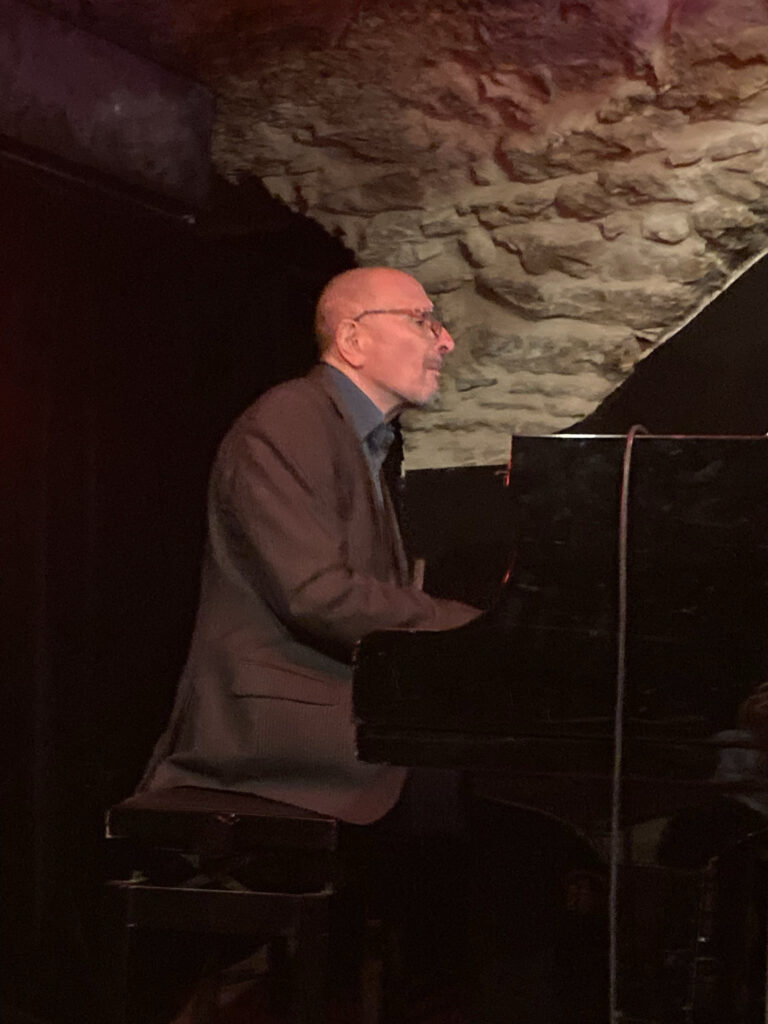 Philippe Khoury, pianiste et animateur du stage Jazz vocal des Rencontres Voix & Musiques 2025.