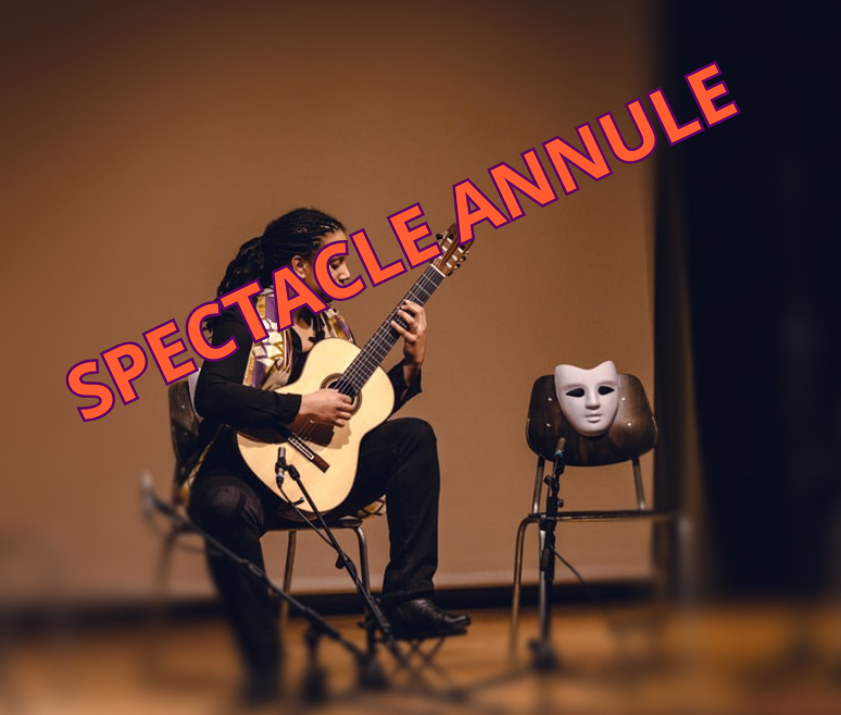Elodie Redon, guitariste, artiste du spectacle Evocation Africaine