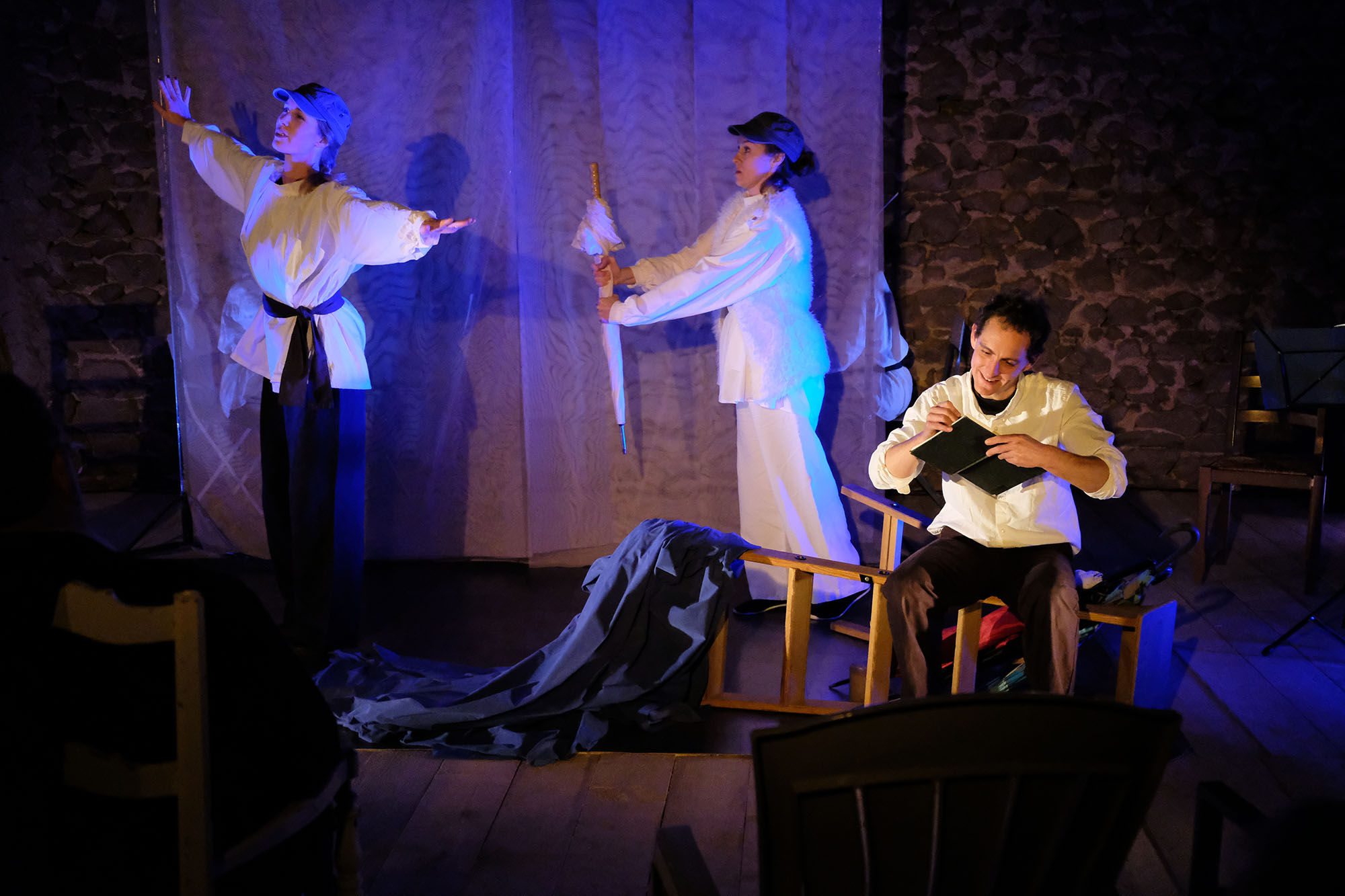 Scène du spectacle Chagall rêve Mozart, illustrant le stage Chant polyphonique des Rencontres Voix & Musiques 2026